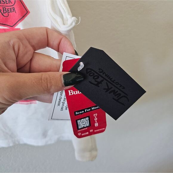 NWT Budweiser Label Tank in Vintage White - Picture 4 of 7